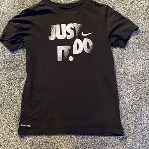 Nike T-shirt